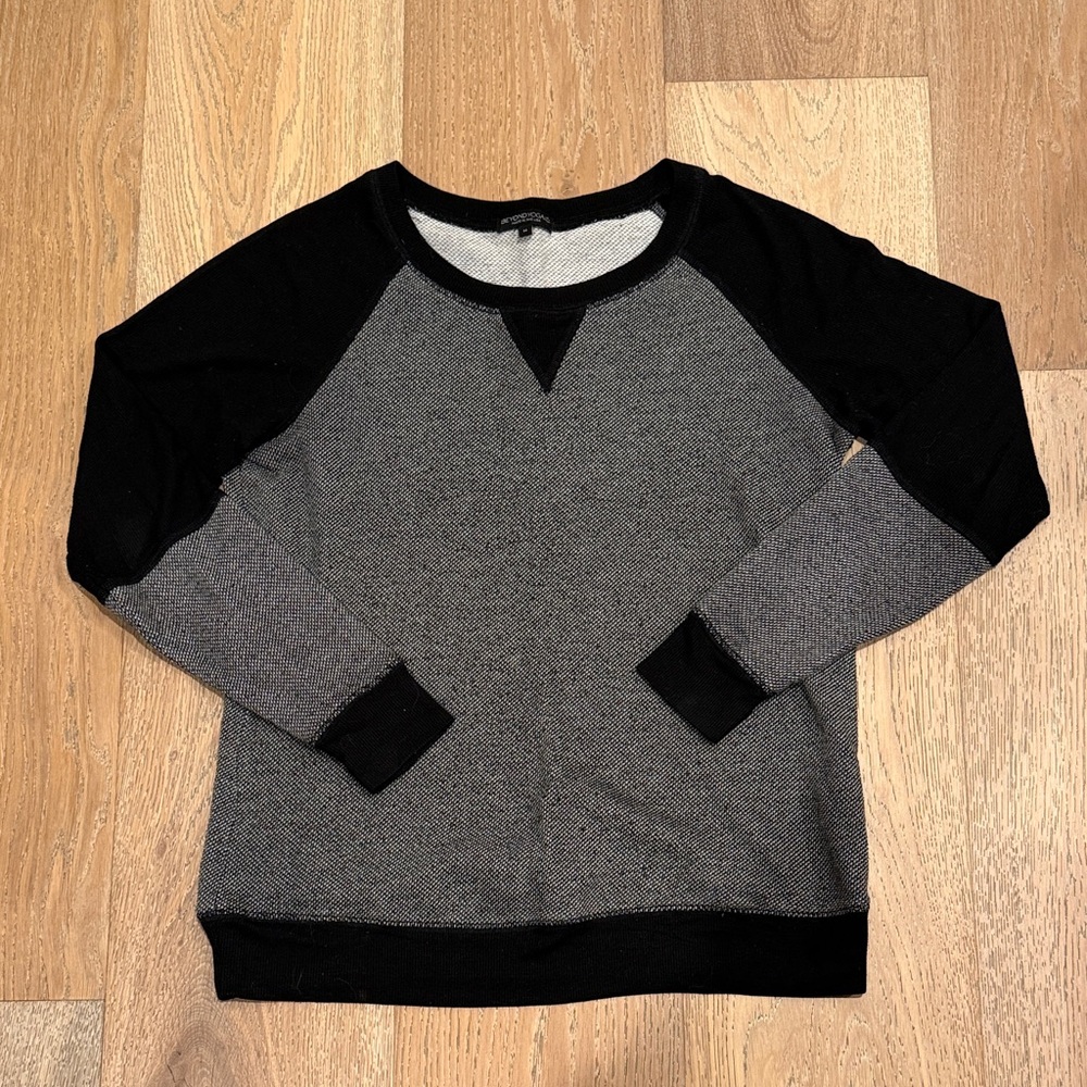 Women's Beyond Yoga crewneck